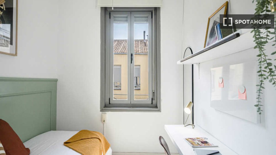 Double room Madrid, 67 beds — photo 68