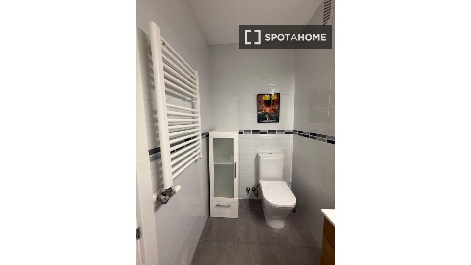 Double room Madrid, 4 beds — photo 17