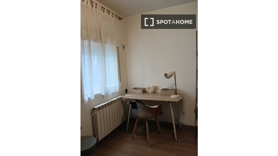 Double room Madrid, 1 bed, 100m² — photo 2