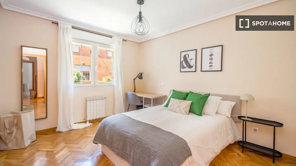 Double room Madrid, 8 beds — photo 19