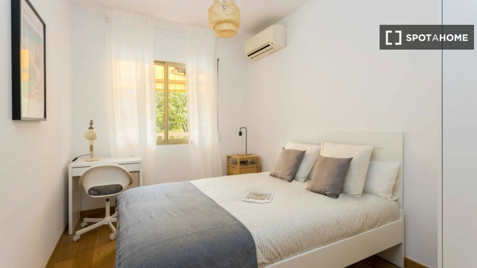 Double room Barcelona, 5 beds — photo 5