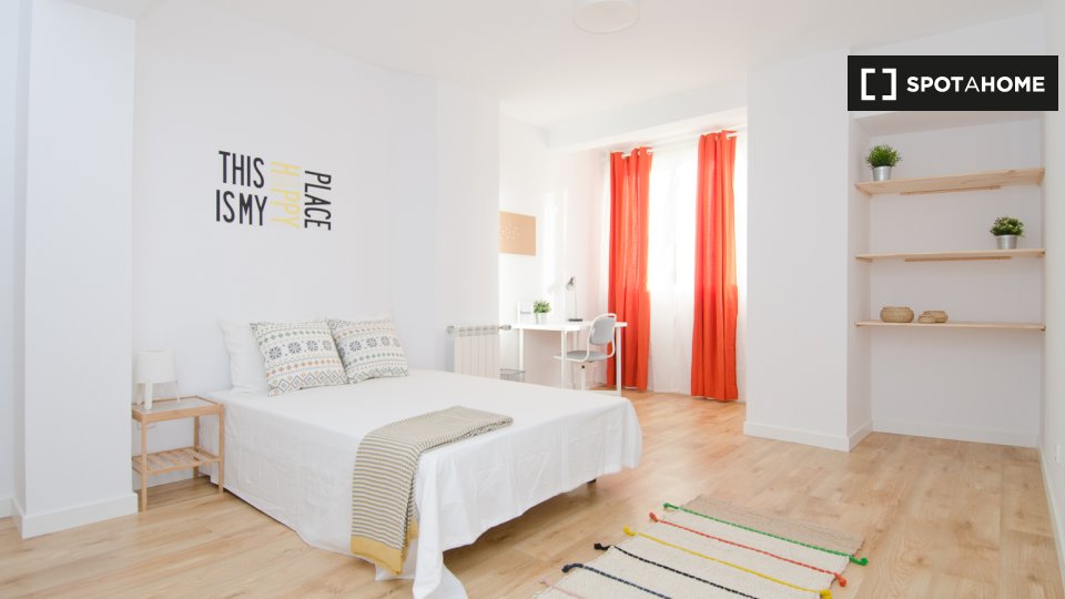 Double room Madrid, 6 beds — photo 10