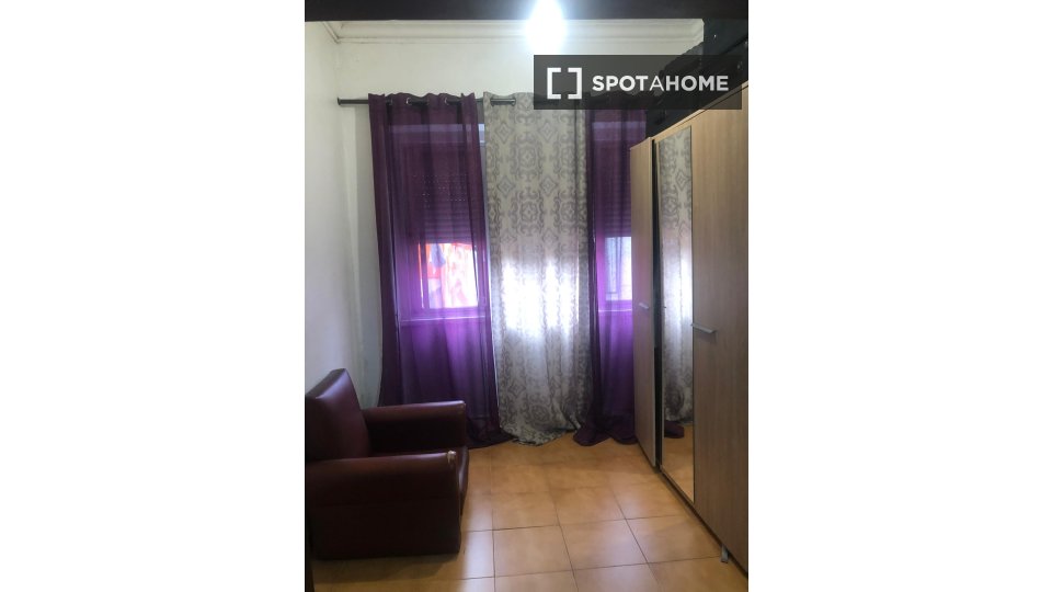 Double room Lisbon, 2 beds — photo 3