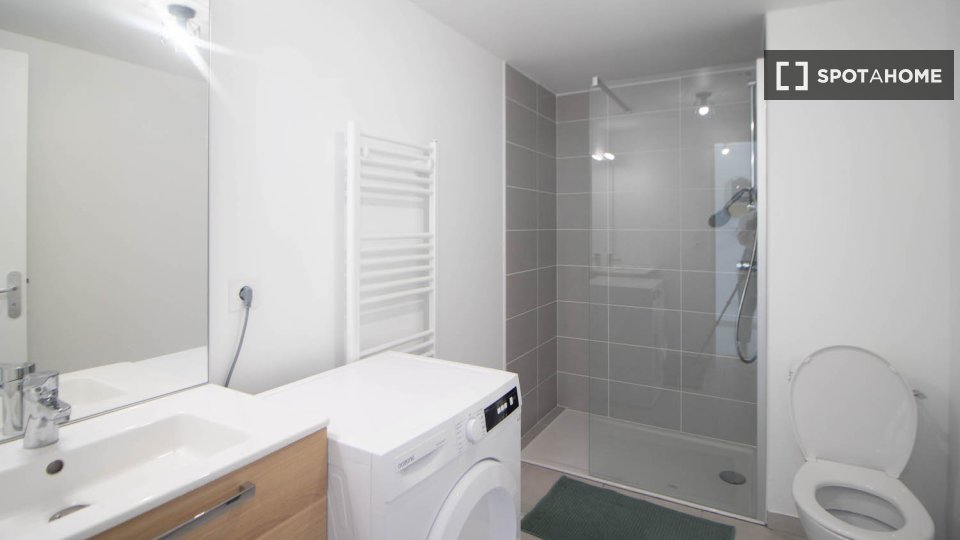 Double room Lyon, 5 beds — photo 4