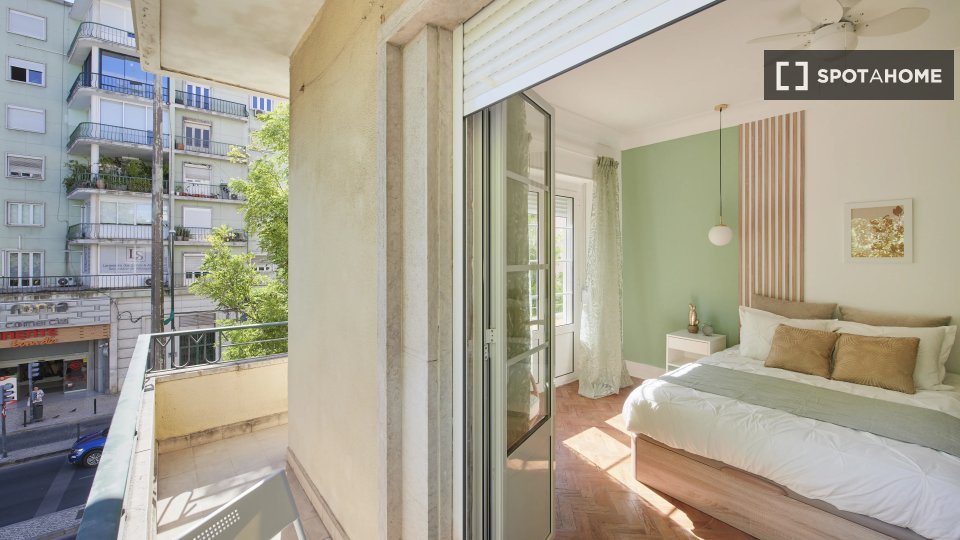 Double room Lisbon, 6 beds — photo 4