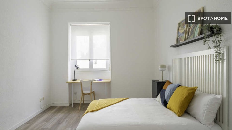 Double room Madrid, 4 beds — photo 40