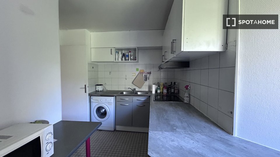 Double room Paris, 3 beds, 17m² — photo 19