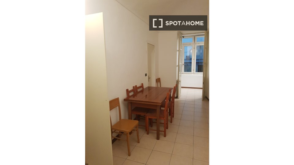 Double room Turin, 5 beds, 122m² — photo 6