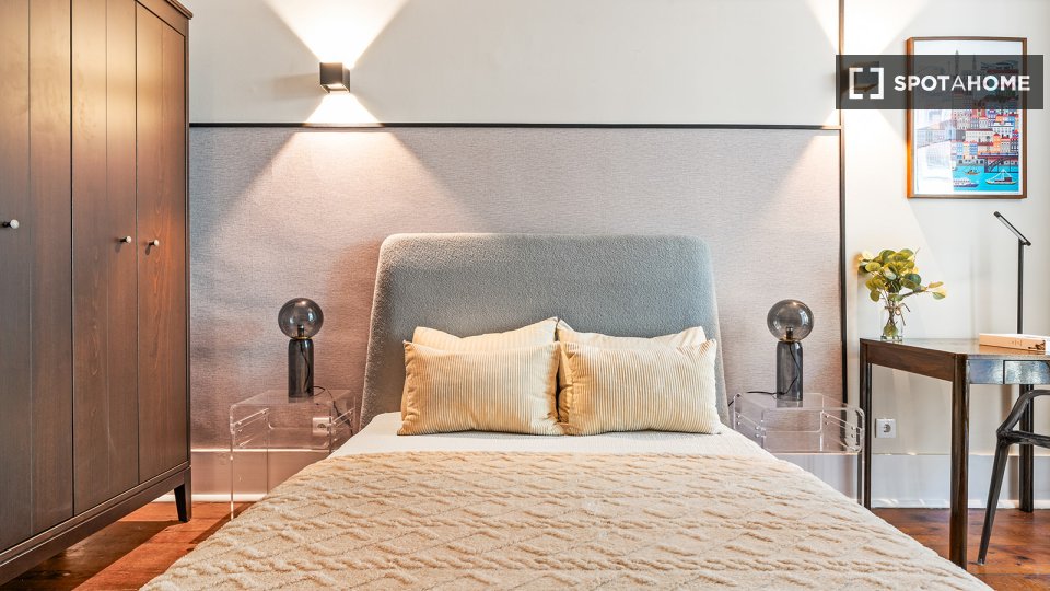 Double room Lisbon, 10 beds — photo 31