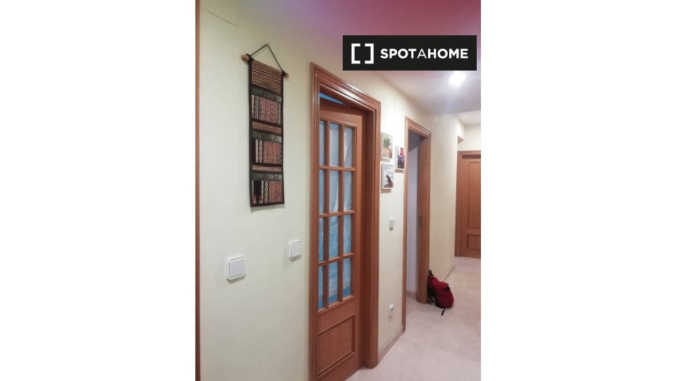 Double room Valencia, 2 beds, 90m² — photo 4
