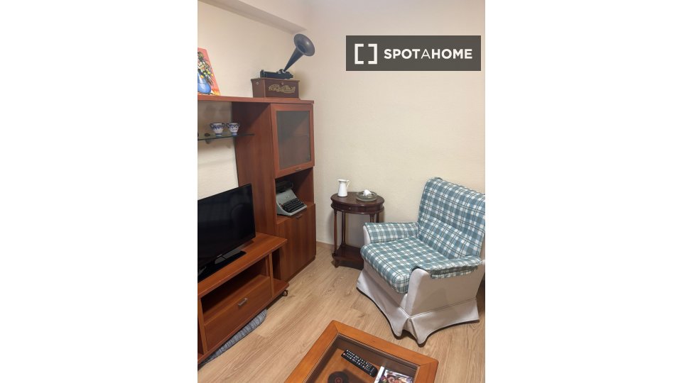 Double room Cordoba, 2 beds, 60m² — photo 15
