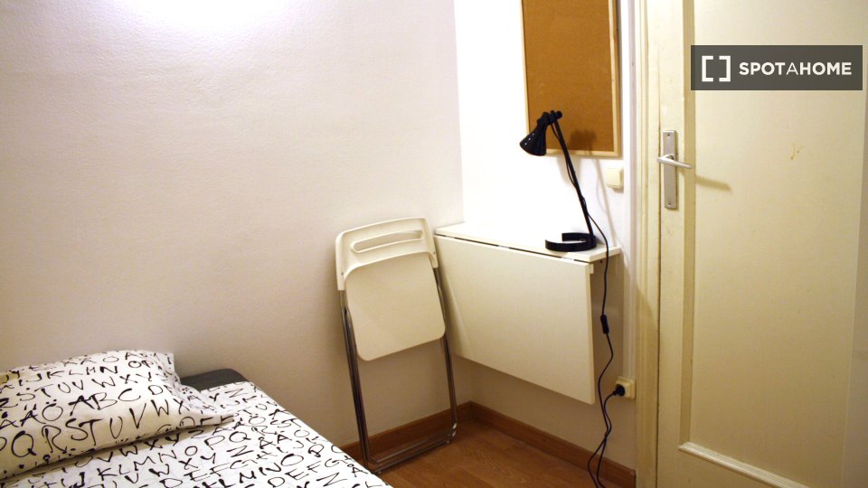 Double room Barcelona, 6 beds, 125m² — photo 16