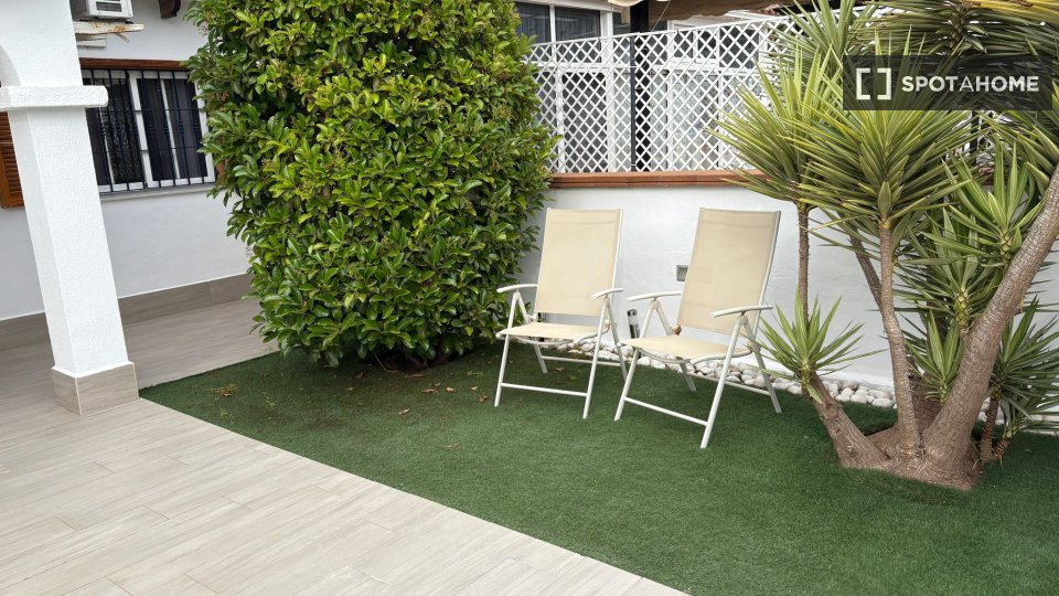 Apartment Alicante, 2 beds, 60m² — photo 5