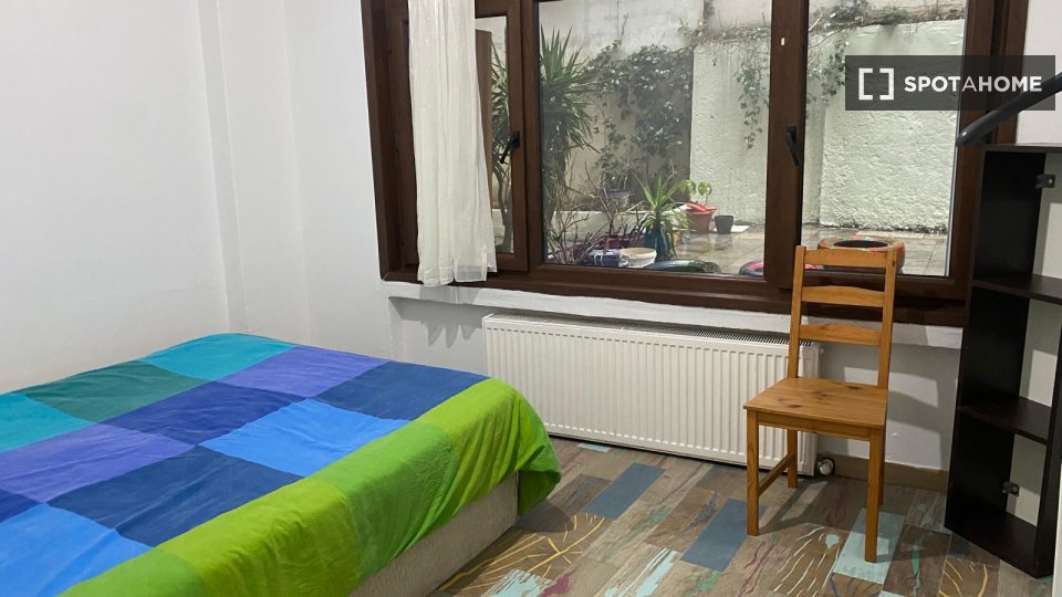 Double room Istanbul, 3 beds, 190m² — photo 1