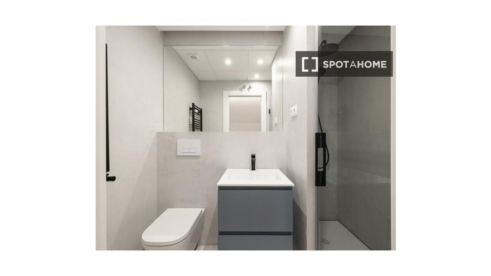 Apartment Madrid, 4 beds, 130m² — photo 2