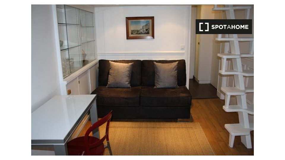 Studio apartment for rent 15th arrondissement, Paris (ref 148191