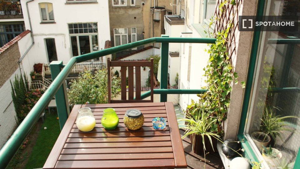 Double room Brussels, 2 beds, 70m² — photo 9