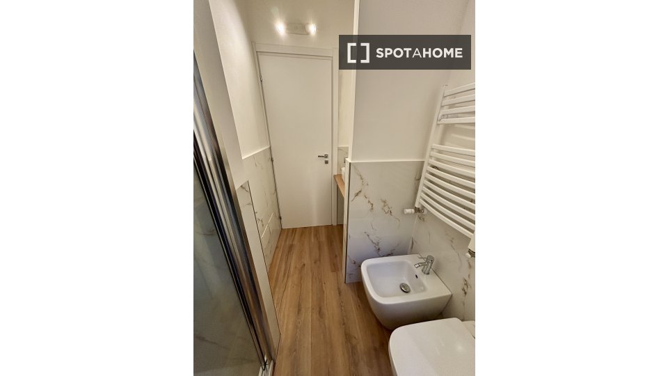 Apartment Milan, 1 bed, 47m² — photo 27