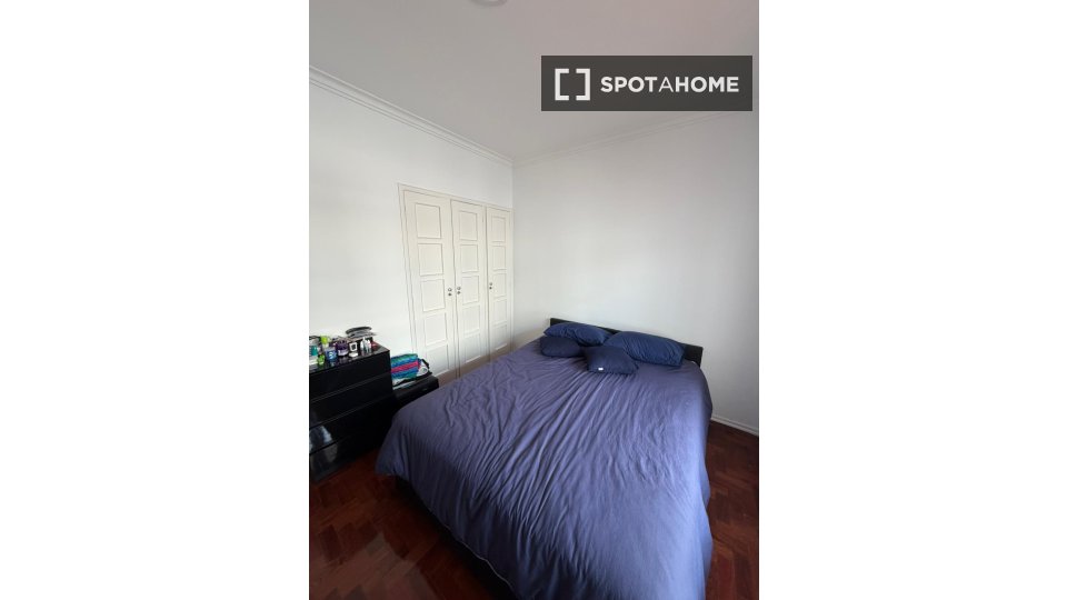 Double room Lisbon, 2 beds — photo 5