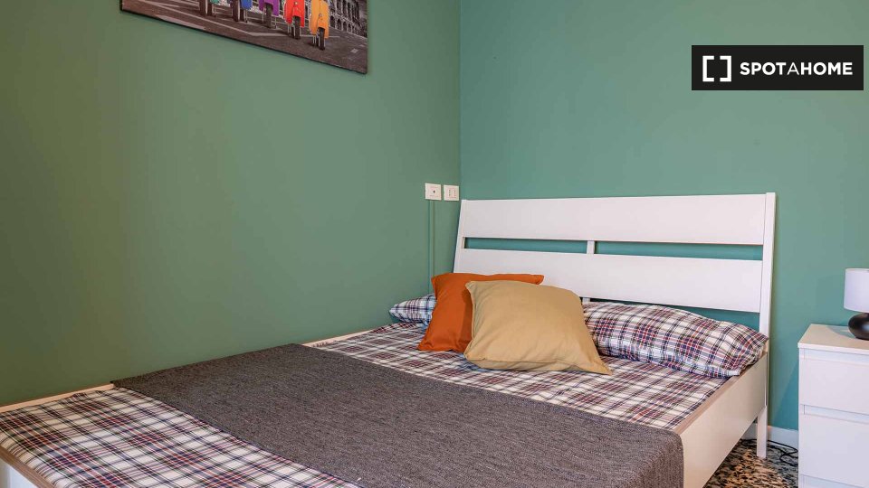 Double room Milan, 3 beds, 80m² — photo 10