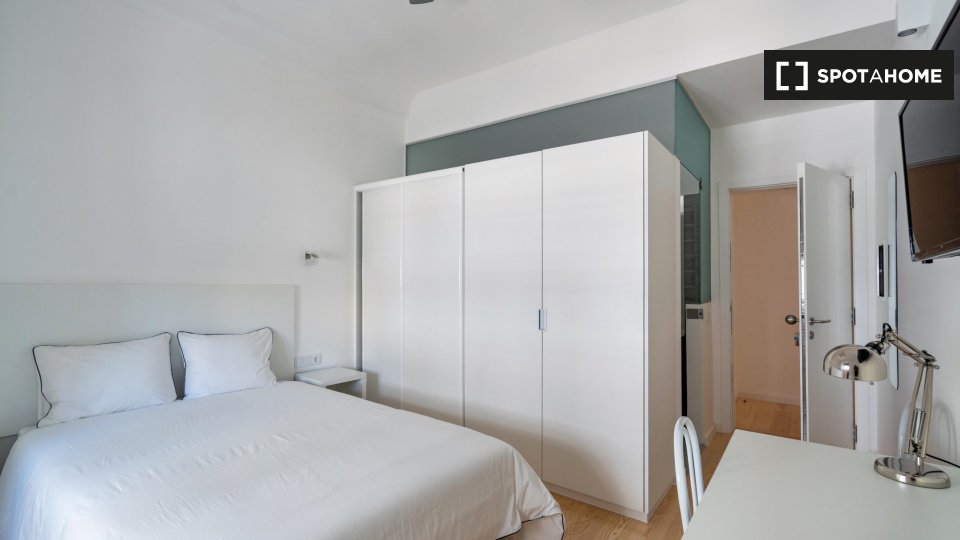 Double room Lisbon, 7 beds, 210m² — photo 1