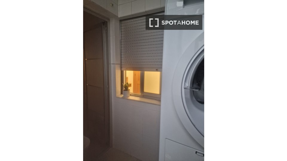 Double room Valencia, 5 beds, 160m² — photo 22