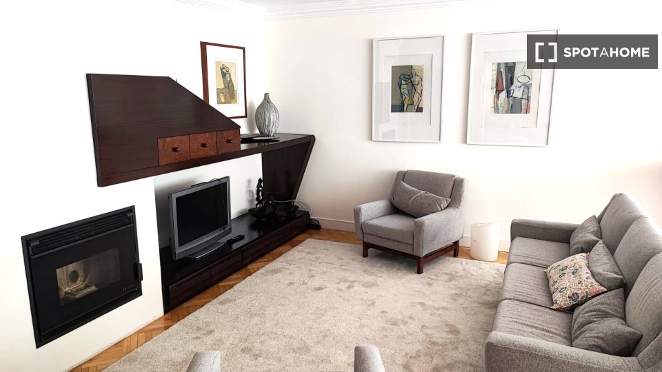 Apartment Porto, 4 beds, 165m² — photo 5