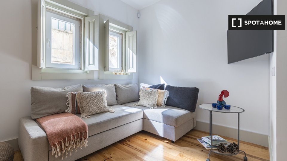 Apartment Lisbon, 1 bed — photo 4