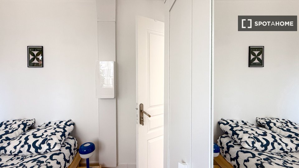 Double room Lyon, 3 beds, 66m² — photo 3