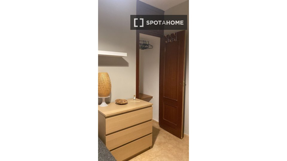Double room Madrid, 4 beds — photo 4