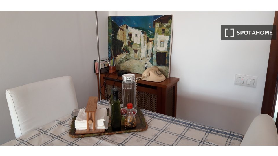 Double room Barcelona, 3 beds, 140m² — photo 7