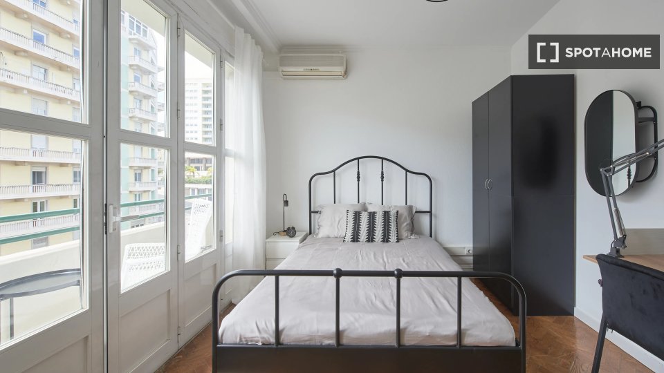 Double room Lisbon, 8 beds — photo 11