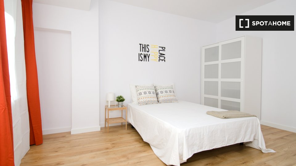 Double room Madrid, 6 beds — photo 8