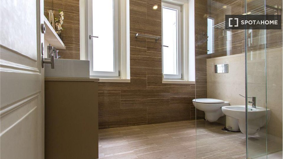 Apartment Lisbon, 2 beds, 130m² — photo 6