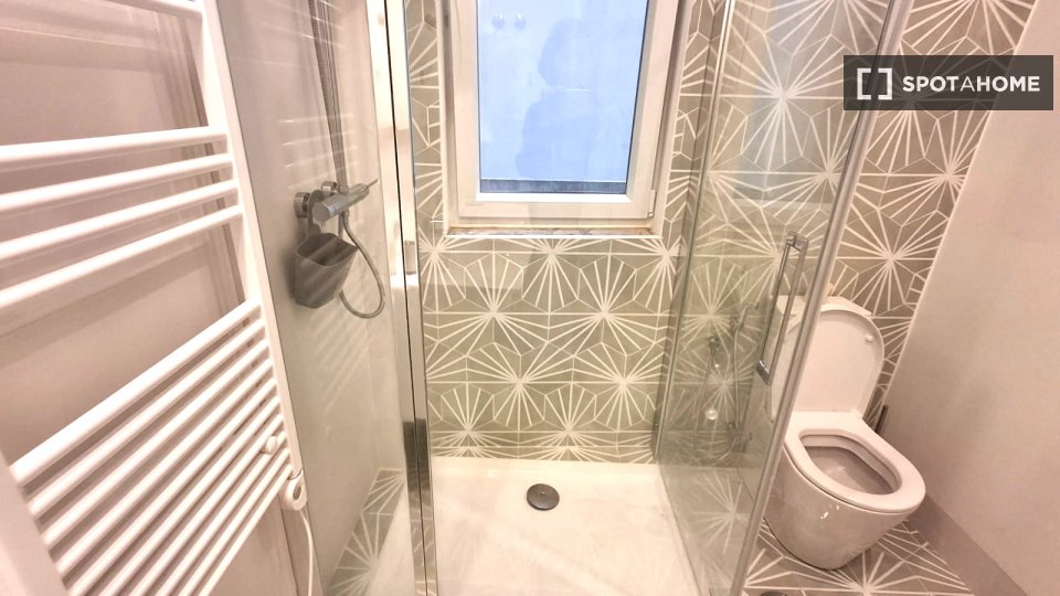 Apartment Lisbon, 3 beds, 125m² — photo 42