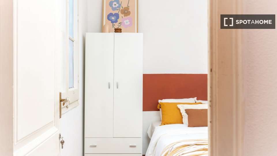 Double room Barcelona, 10 beds, 150m² — photo 84