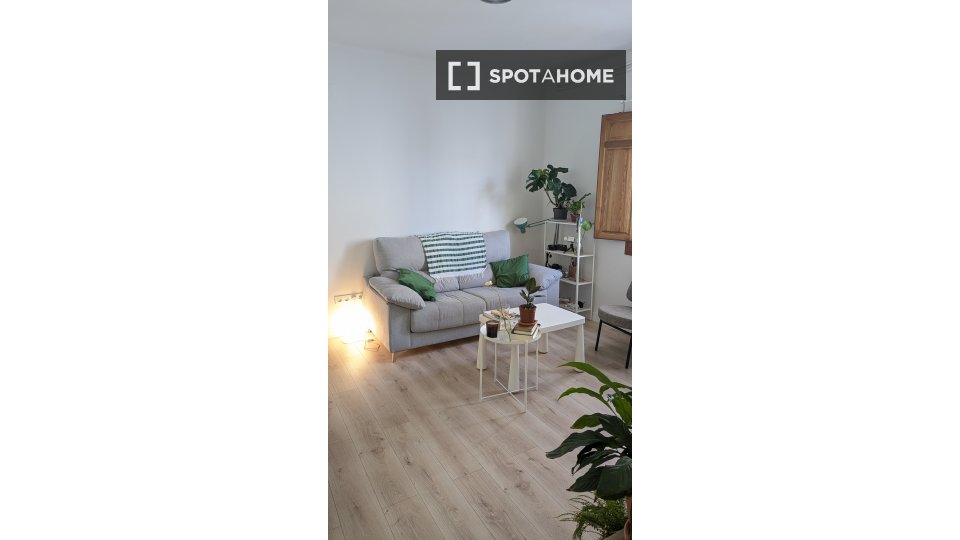 Double room Valencia, 2 beds, 72m² — photo 23