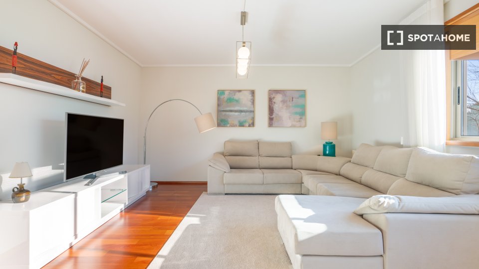 Apartment Porto, 4 beds, 80m² — photo 7