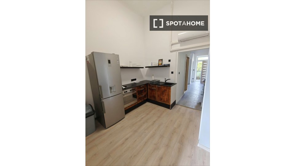 Double room Budapest, 3 beds, 60m² — photo 5