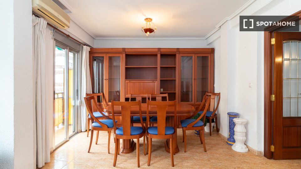 Apartment Valencia, 2 beds, 75m² — photo 6