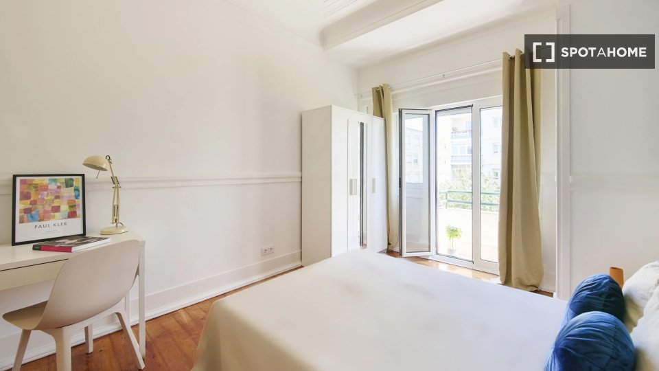 Double room Lisbon, 6 beds — photo 5