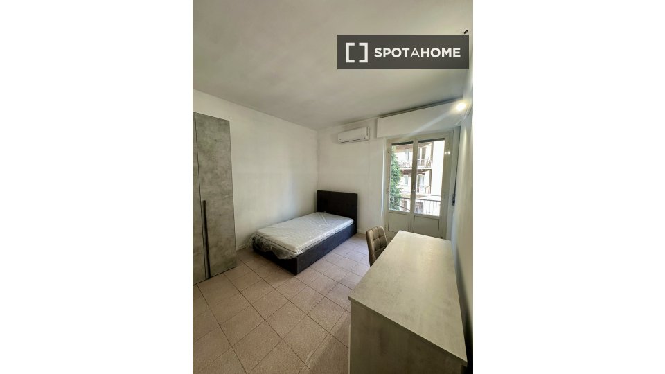 Double room Milan, 5 beds, 120m² — photo 8