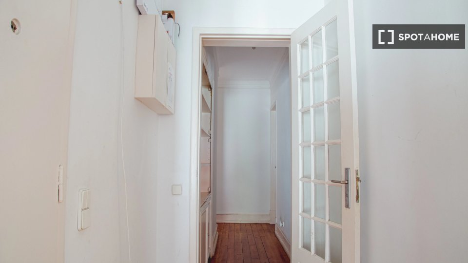 Double room Lisbon, 4 beds — photo 19