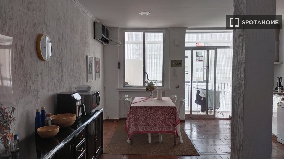 Double room Madrid, 3 beds, 140m² — photo 9