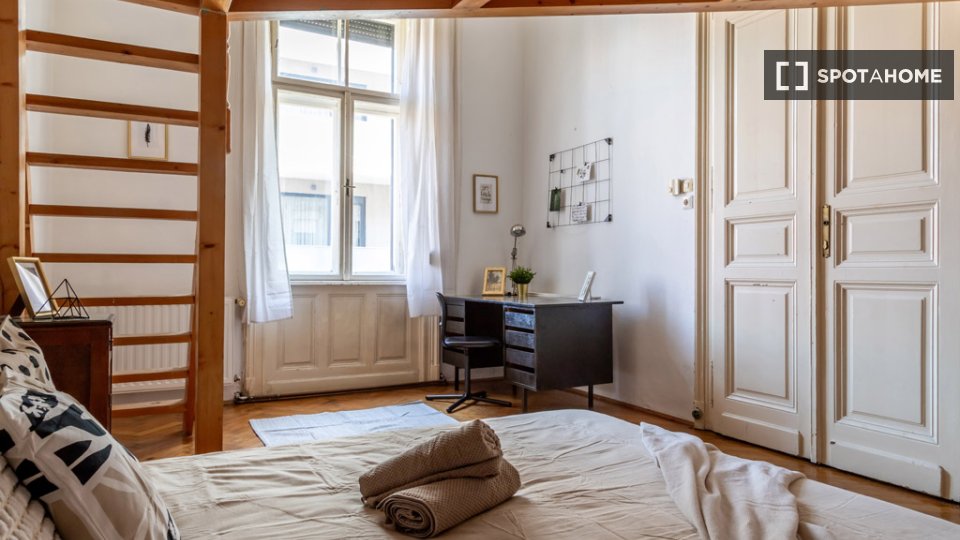 Double room Budapest, 4 beds, 105m² — photo 18