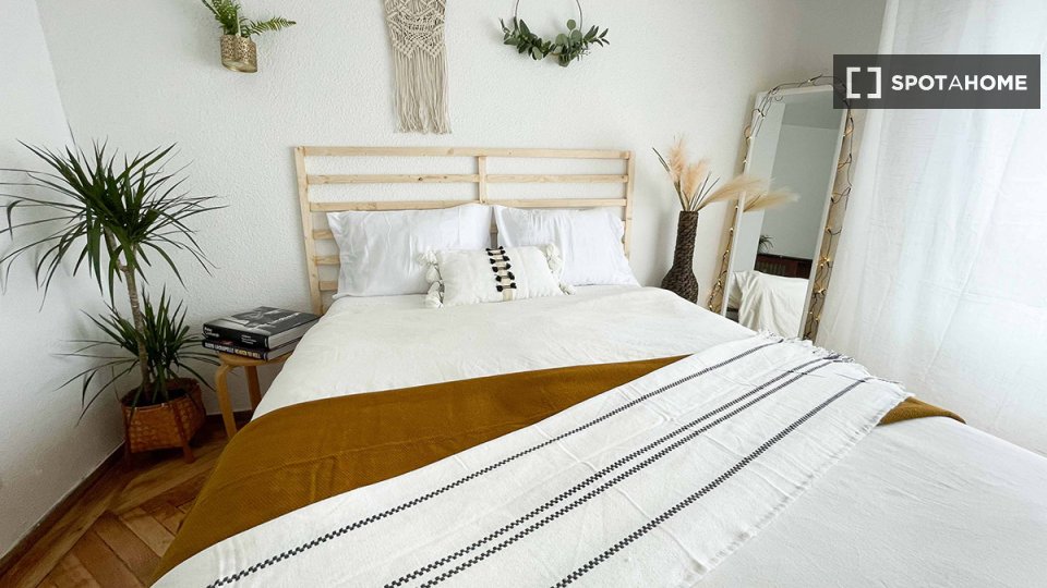 Double room Madrid, 7 beds — photo 18
