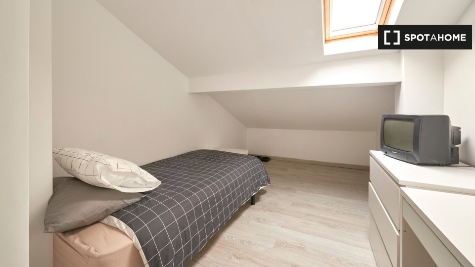 Double room Lisbon, 9 beds — photo 9