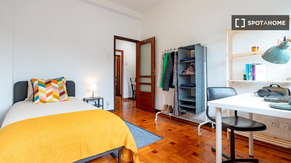 Double room Porto, 4 beds, 160m² — photo 2