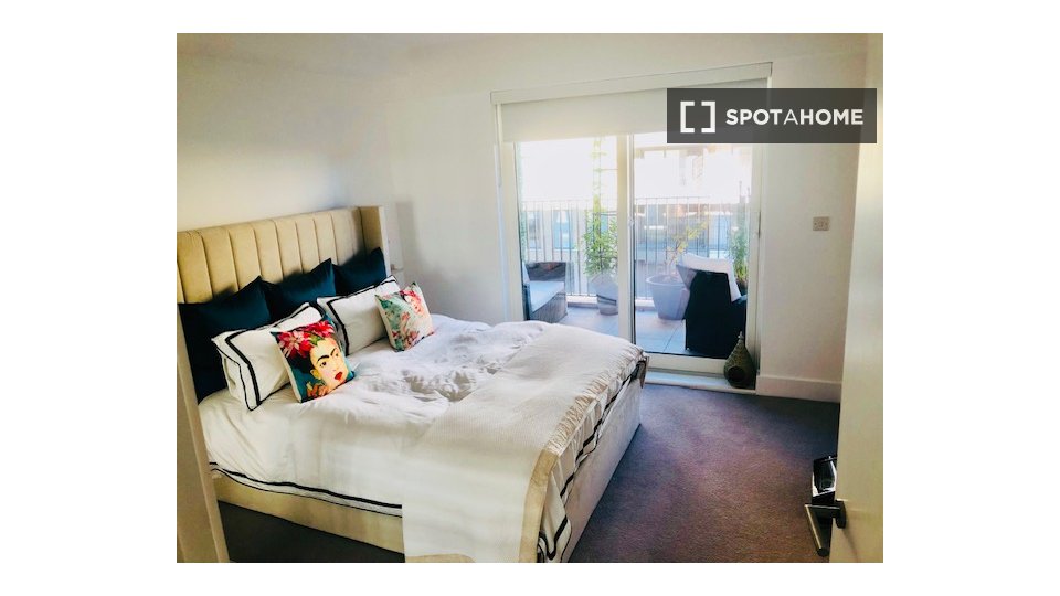 Double room London, 1 bed, 60m² — photo 5