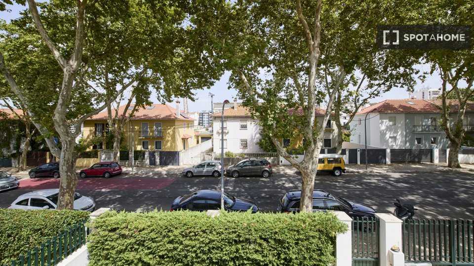 Double room Lisbon, 6 beds, 150m² — photo 3